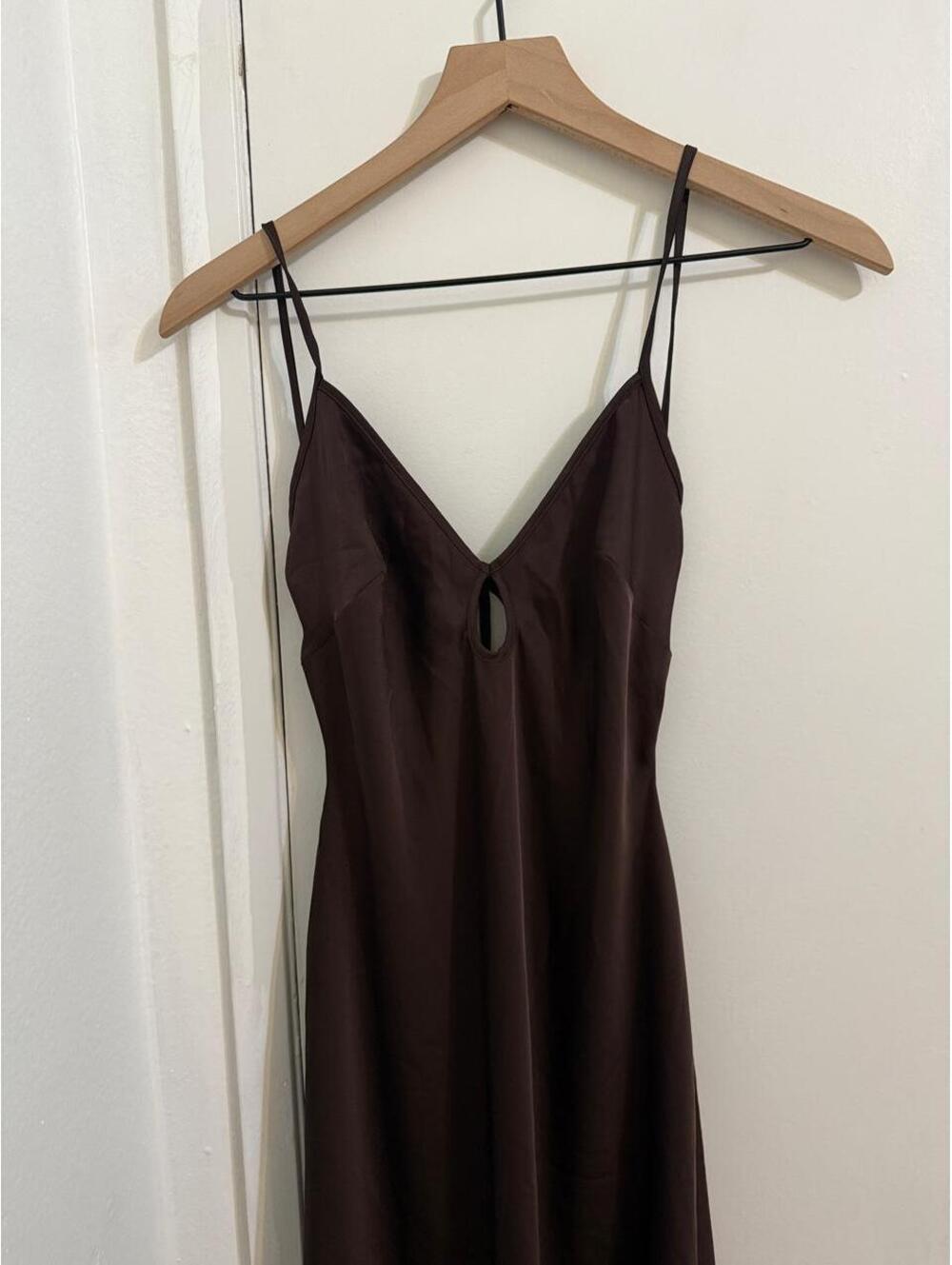 Aritzia Viral Duskfall Dress | rich mocha brown 🐻✨| Size M - Picture 7 of 7